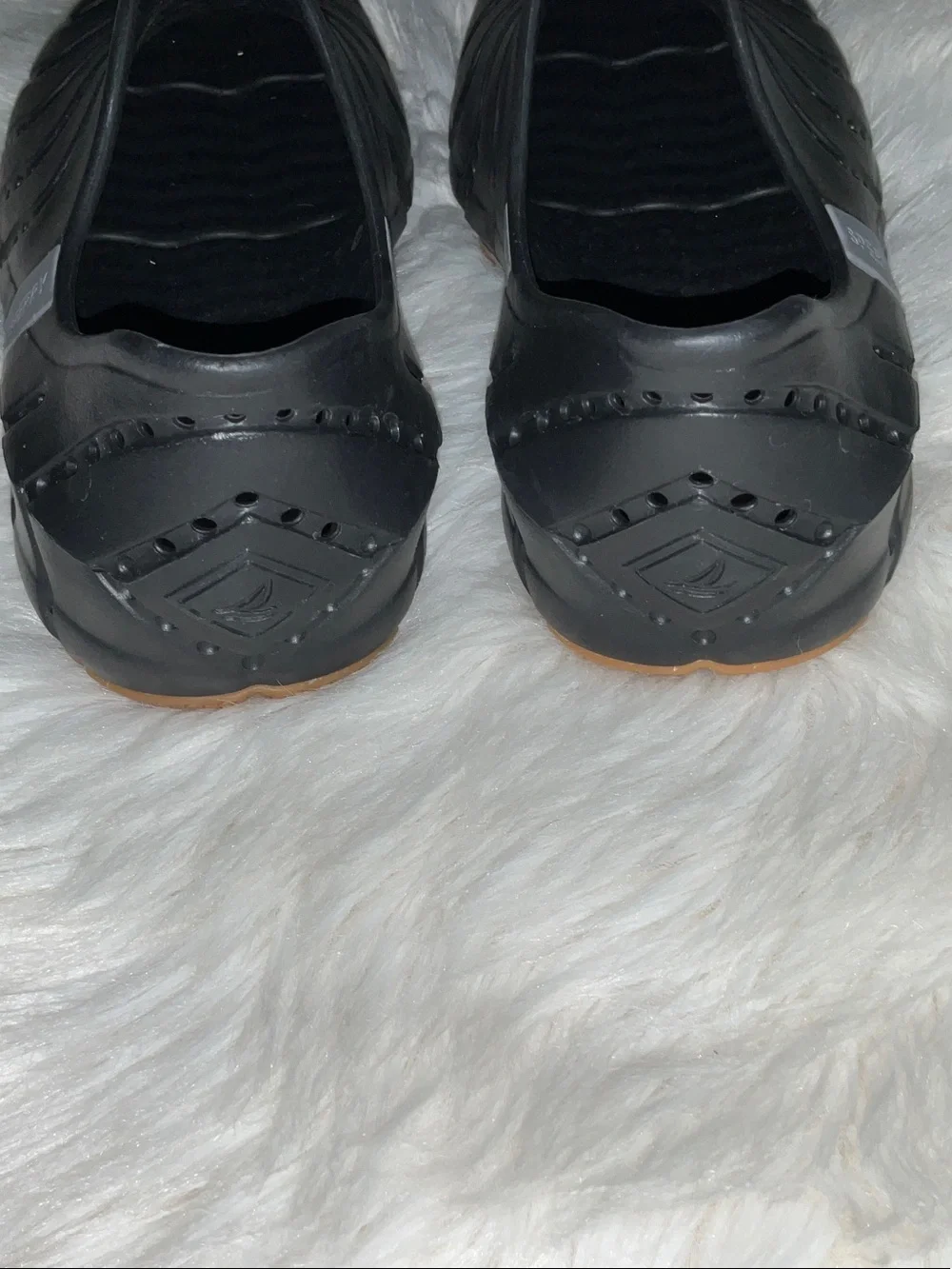 Sperry slip design